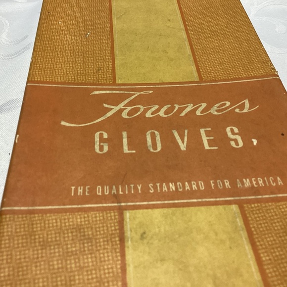 FOWNES VINTAGE GLOVES NAVY / RED CROCHETED. NEW OLD STOCK sz 7 - Picture 12 of 13